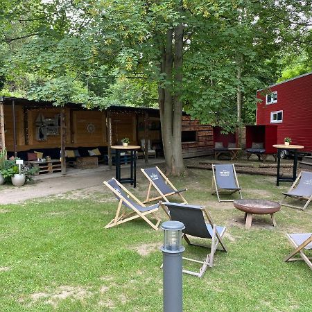 Tiny House Ems Im Pier9 Tiny House Hotel Hamm  Exteriör bild
