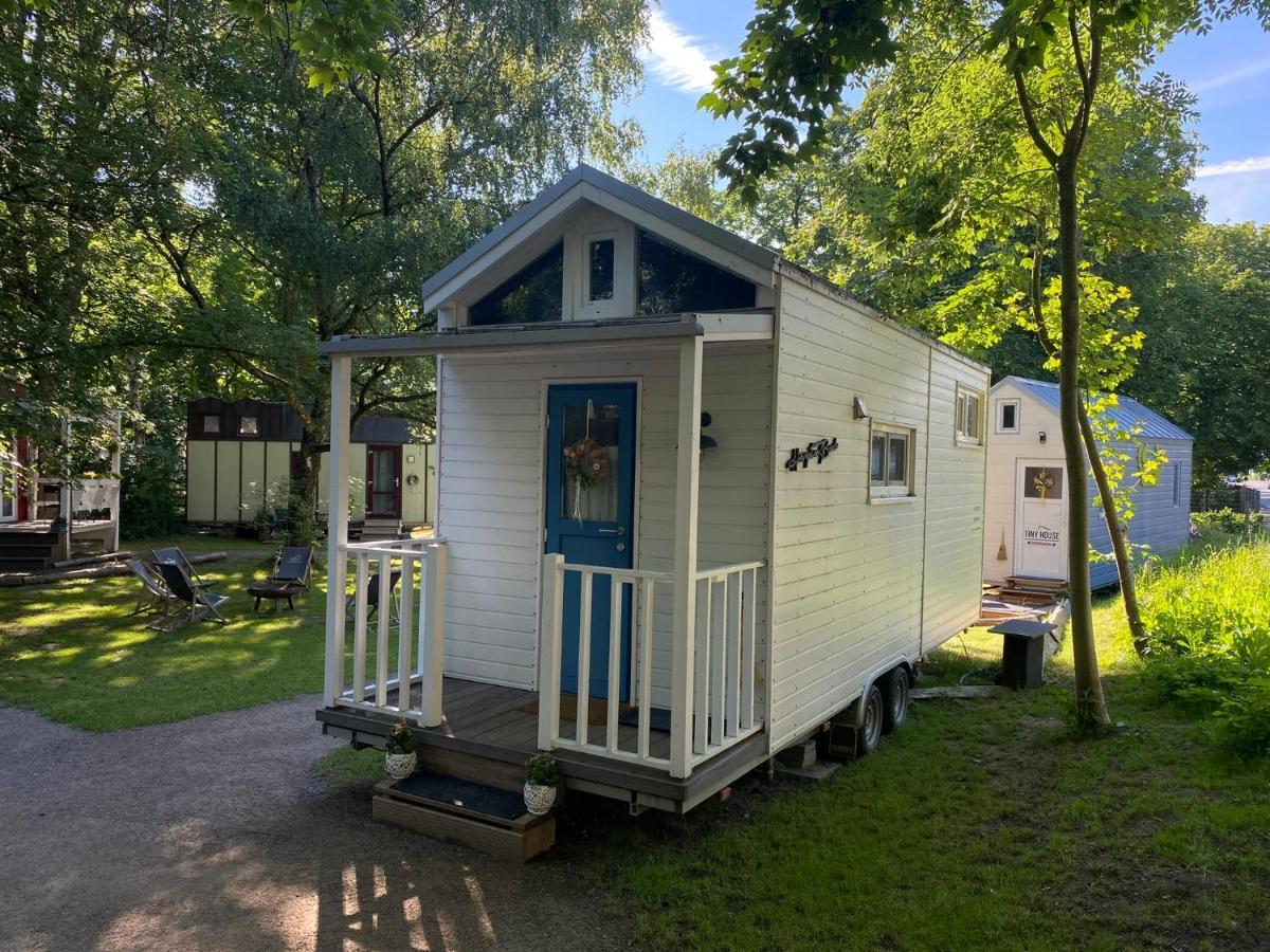 Tiny House Ems Im Pier9 Tiny House Hotel Hamm  Exteriör bild