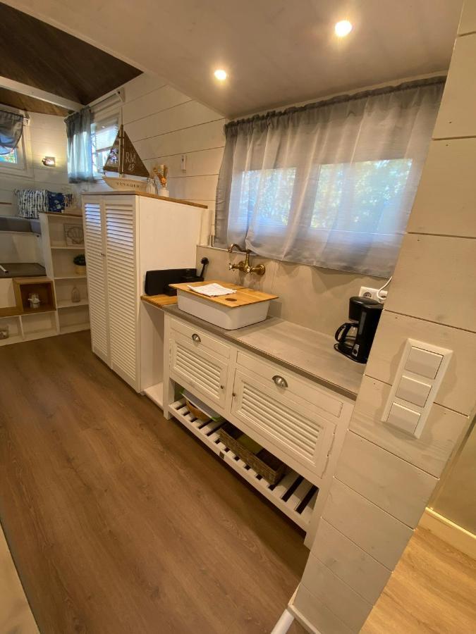 Tiny House Ems Im Pier9 Tiny House Hotel Hamm  Exteriör bild