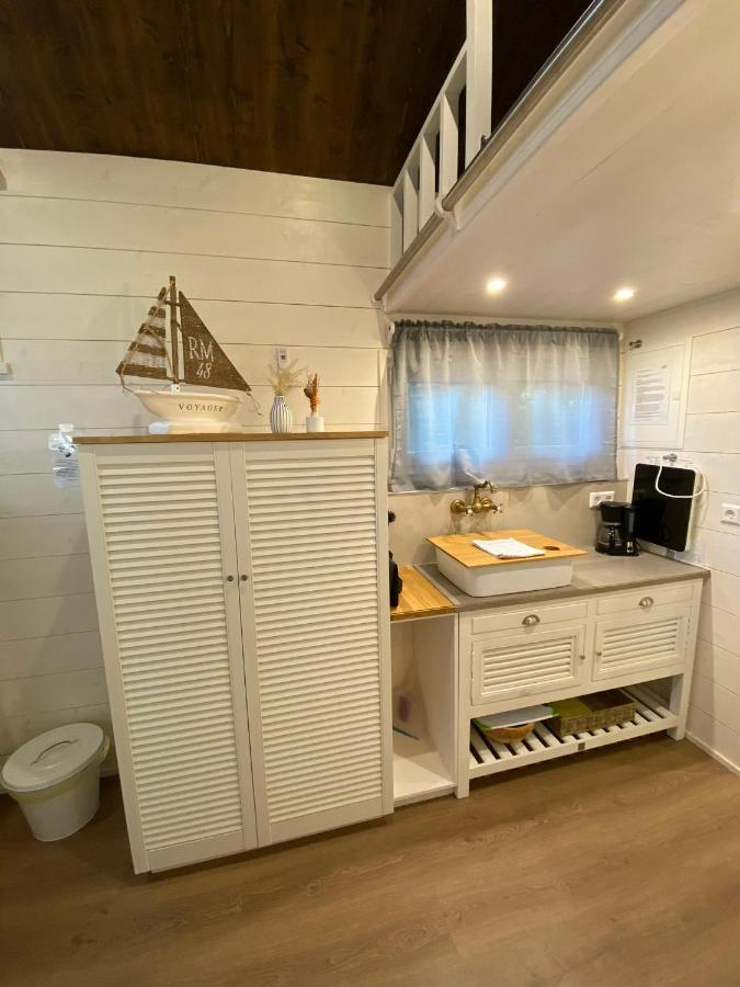Tiny House Ems Im Pier9 Tiny House Hotel Hamm  Exteriör bild